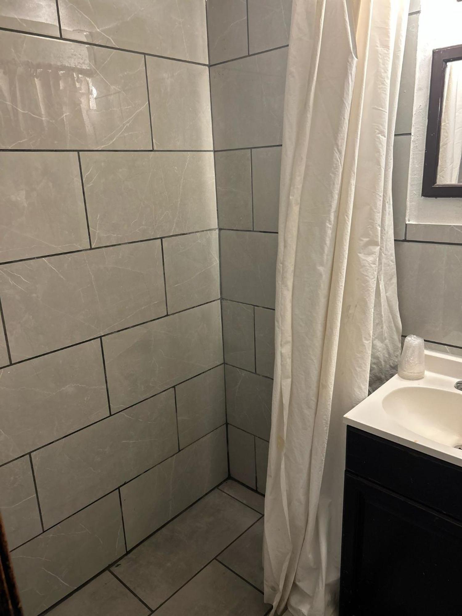 Hillcrest Motel By Oyo Aurora Near Lawrenceburg מראה חיצוני תמונה