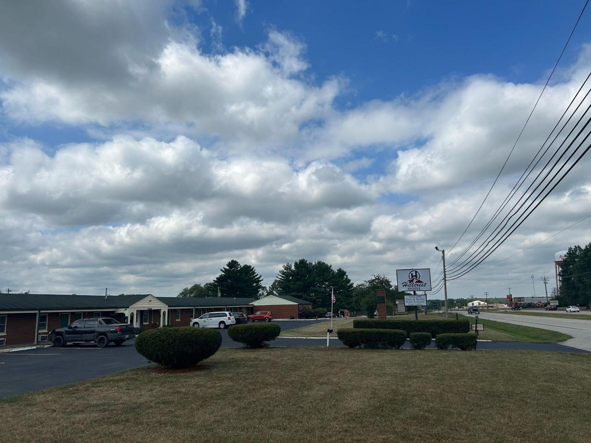 Hillcrest Motel By Oyo Aurora Near Lawrenceburg מראה חיצוני תמונה